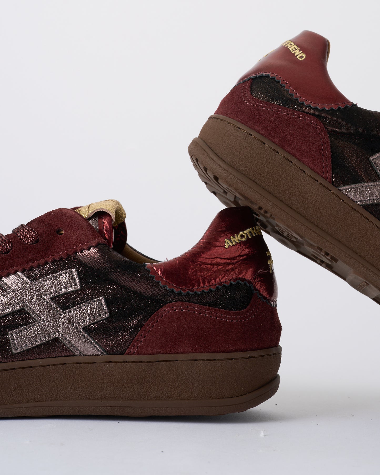Another Trend A0328357 Burgundy Baby Silk+Vintage Metal Red Trainers