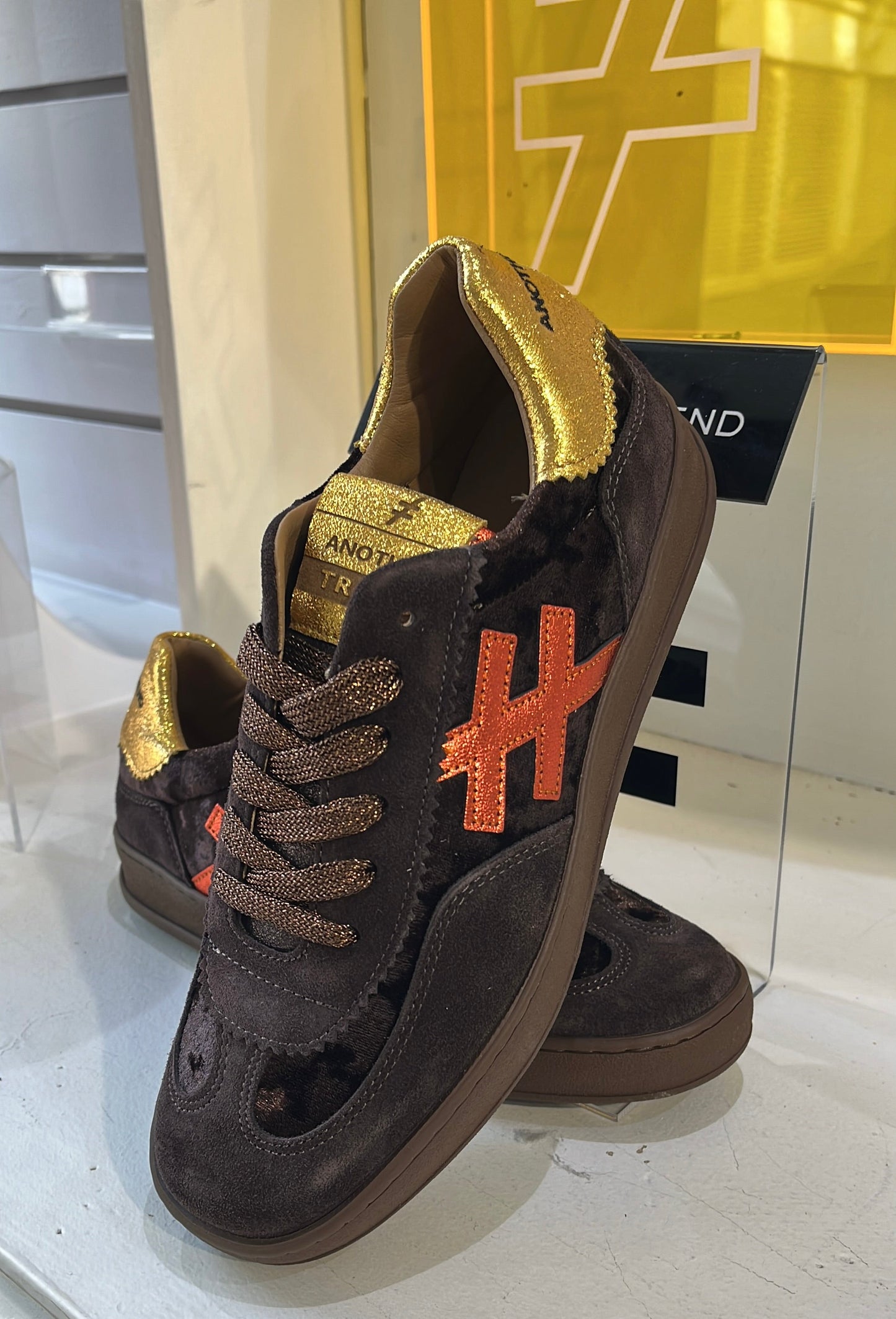 Another Trend A0328103 Ante+Terciopelo Brown, Orange & Gold Trainers