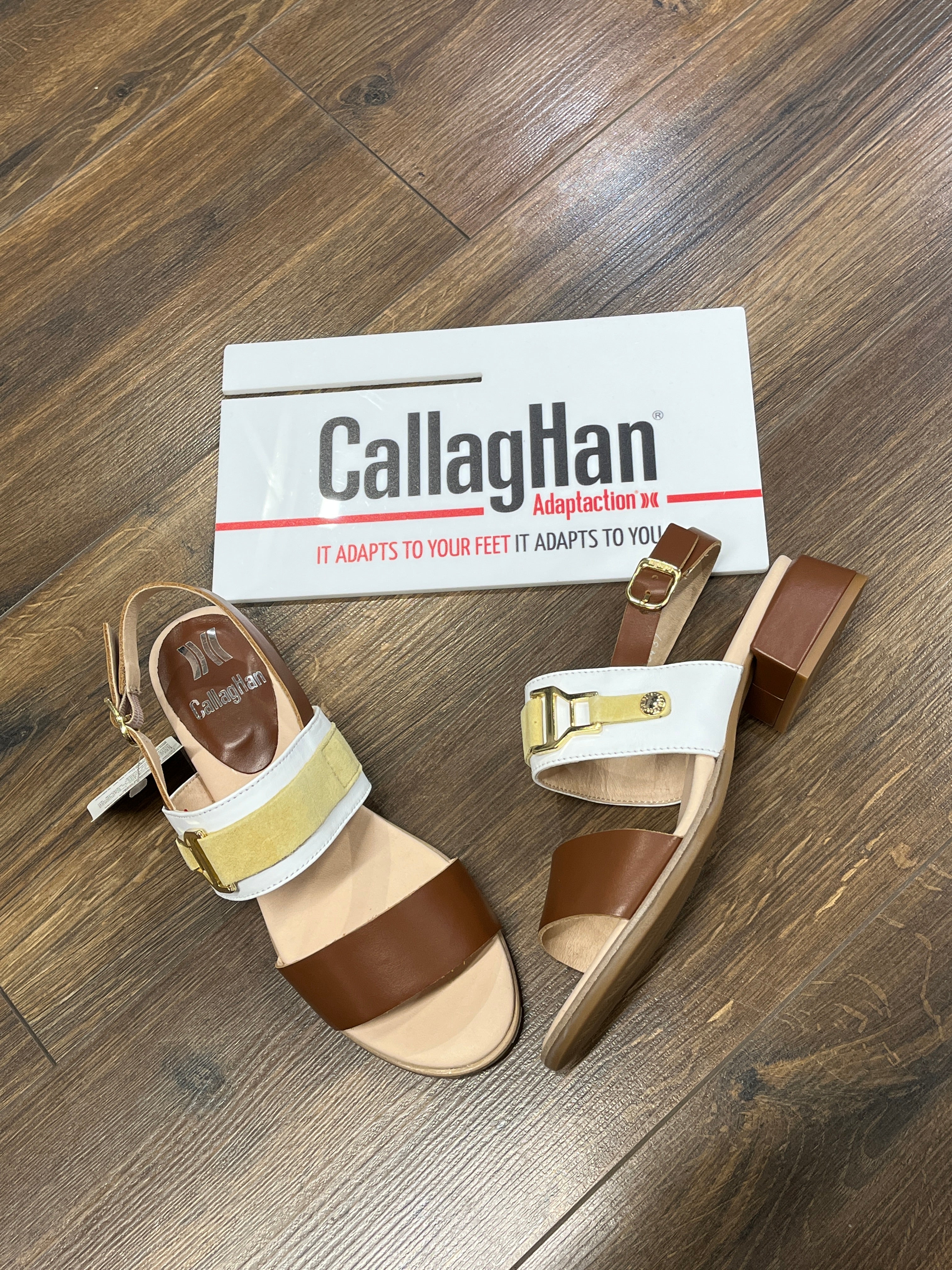 Callaghan sandals store