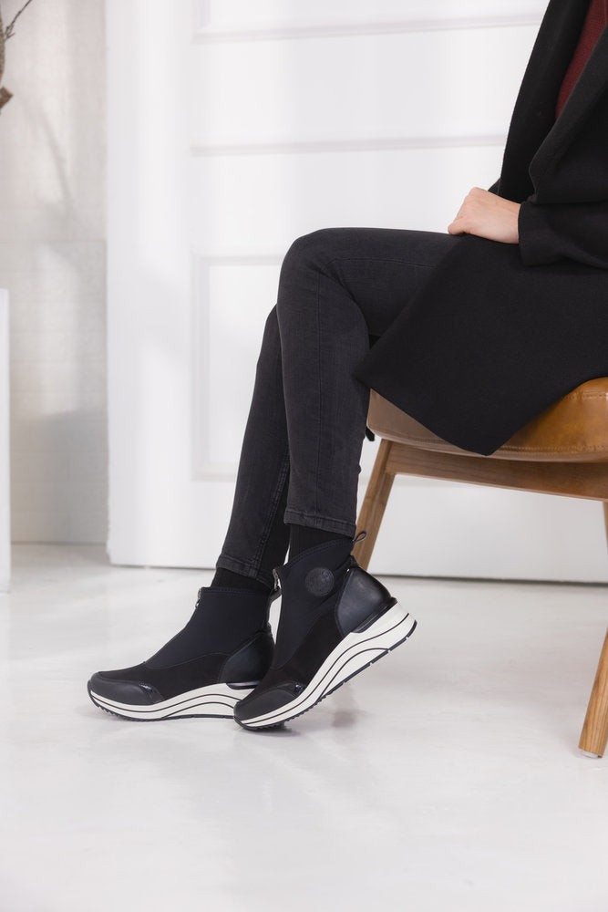 Remonte D0T78-02 Black H Fit Front Zip Boots