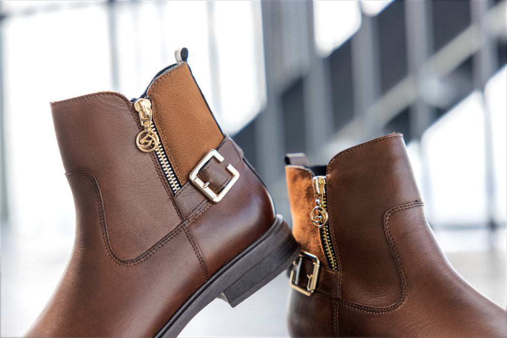 Remonte D1U71-22 Chestnut Brown Ankle Boots with Gold Buckle