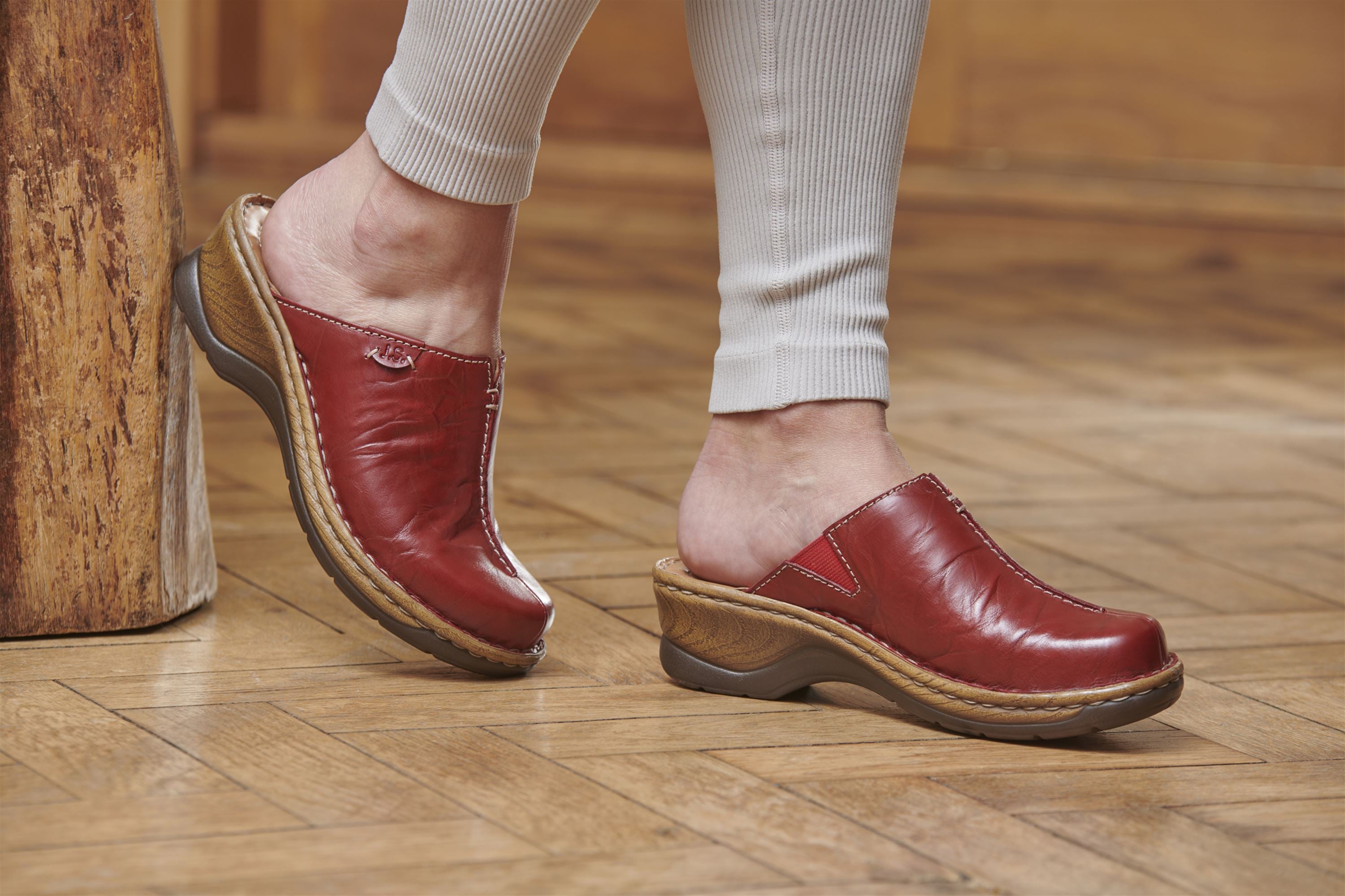 Dansko hibiscus store