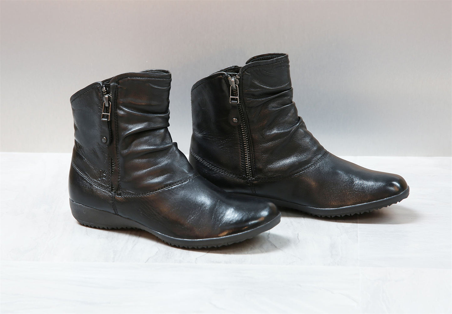 Josef Seibel 79724 VL971 Naly 24 100 Black Ankle Boots