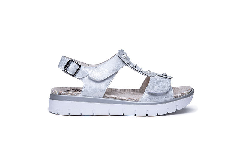 G Comfort 929-17 White Silver Flowers Sandals